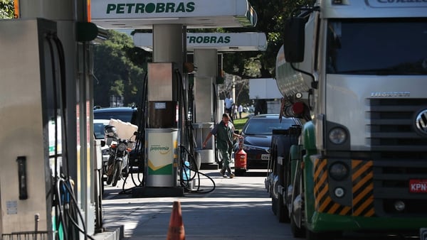 Brasil estÃ¡ paralizada desde el 21 de mayo por la protesta de camioneros y ahora de los petroleros (EFE)