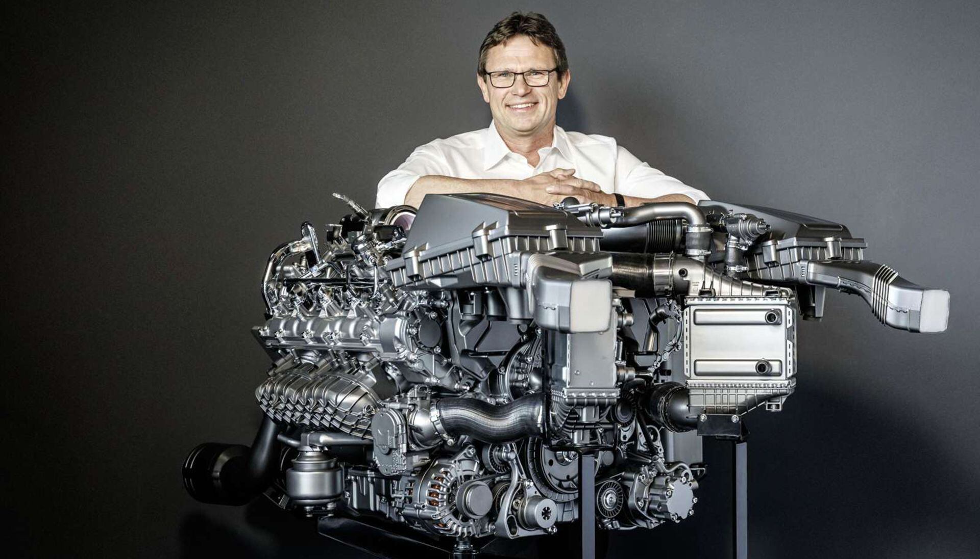 motor V8 Mercedes AMG