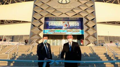 El fastuoso estadio está ubicado en un predio sobre la Costanera Norte de la ciudad de Santiago del Estero, a la vera del Río Dulce y rodeado por el Puente Carretero y el Jardín Botánico