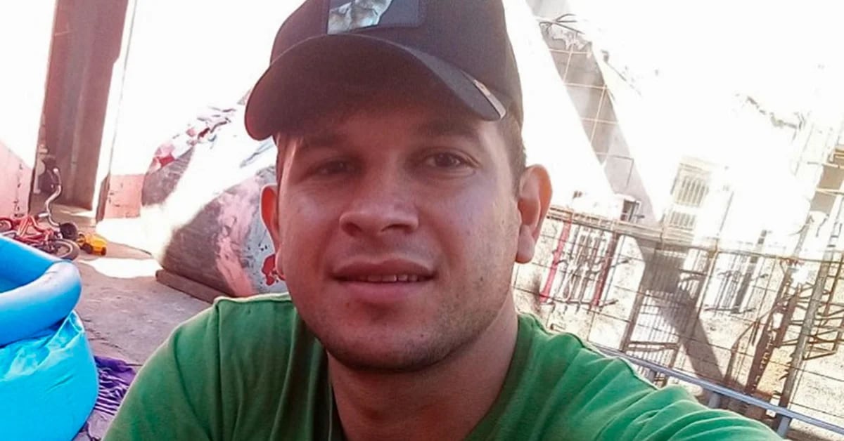 They are investigating whether a bloodstained knife found on the rig is linked to the murder of the Buenos Aires police