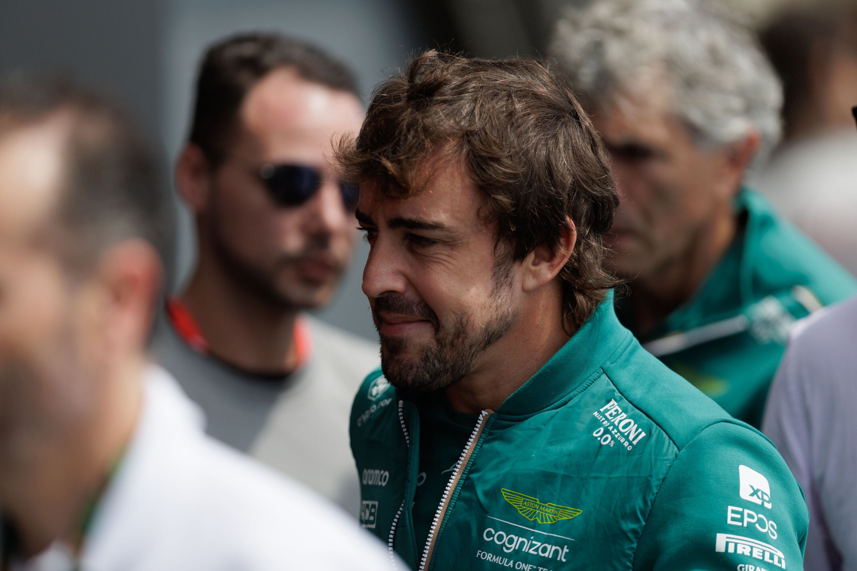 El piloto español del equipo Aston Martín de F1, Fernando Alonso, fue registrado este viernes, 3 de noviembre, durante los ensayos libres previos al GP de Brasil, en el circuito de Interlagos, en Sao Paulo (Brasil). EFE/Isaac Fontana 
