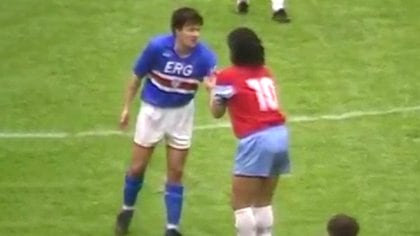 El 24 de marzo de 1991, en el Estadio Luigi Ferraris, fue la última función de Diego Maradona con la camiseta del Napoli. Esa remera actualmente la tiene Roberto Mancini, actual entrenador de la Selección de Italia