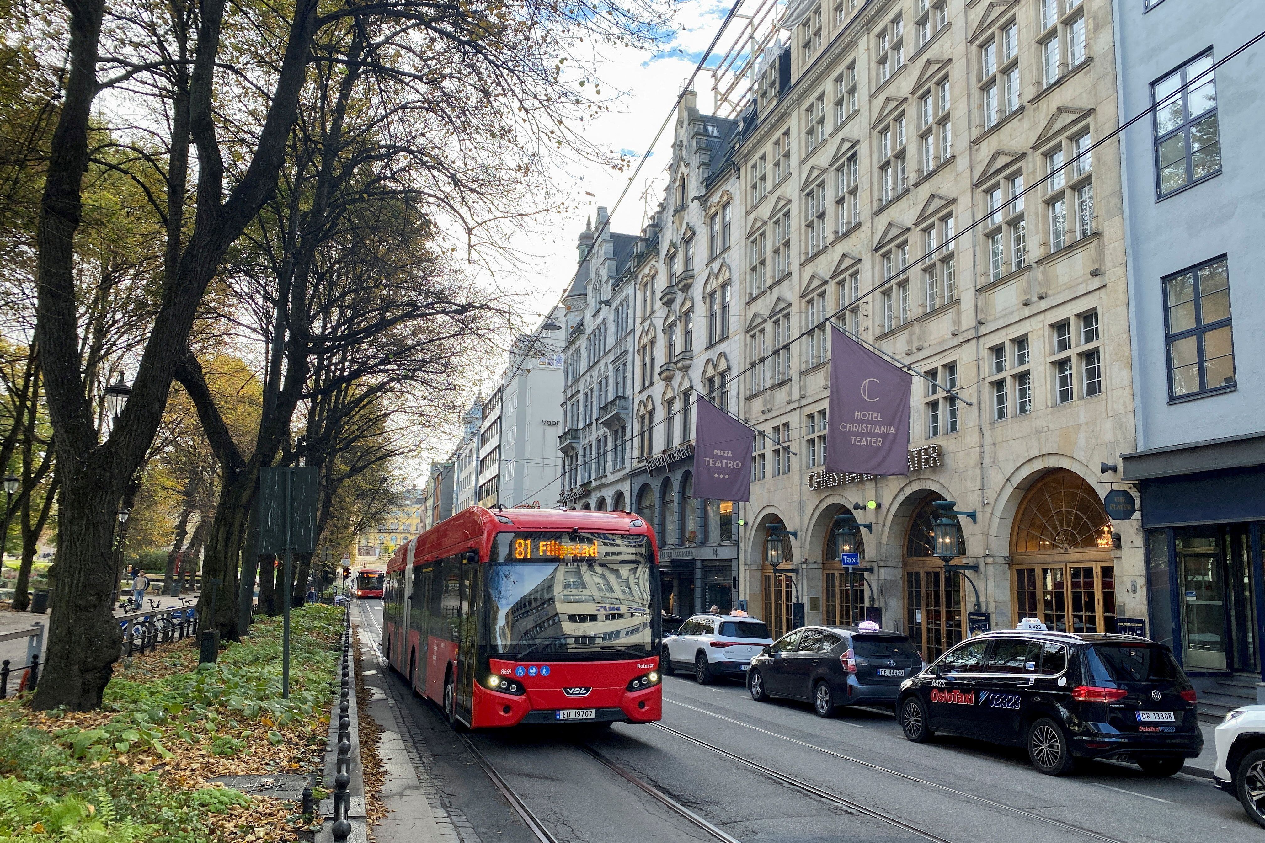El transporte público resulta uno de los métodos de transporte en Oslo tras la reducción de automóviles (REUTERS/Victoria Klesty).
