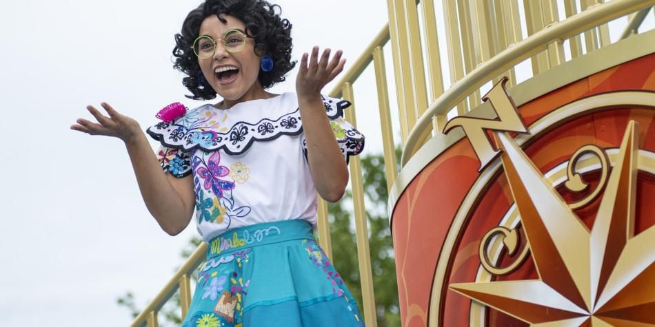 La personaje Mirabel Madrigal, de la cinta 'Encanto' debutará este domingo 26 de junio en los desfiles de Magic Kingdom de DisneyFOTO: EFE