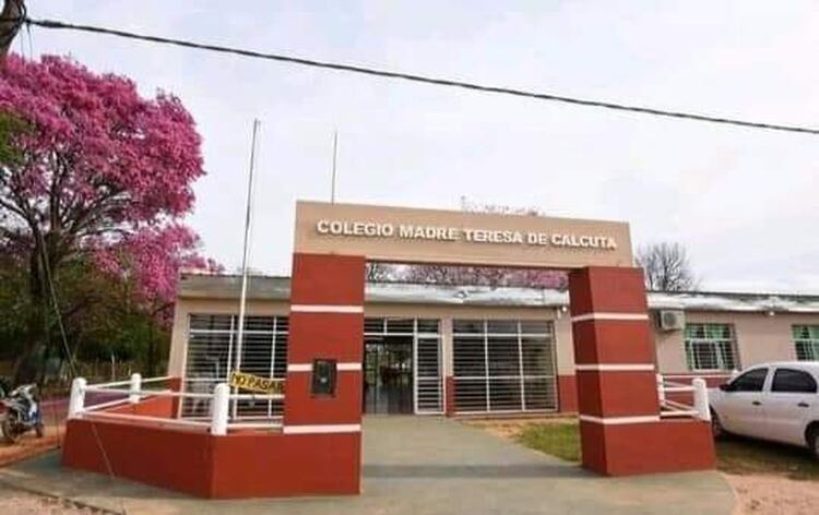 Colegio Madre Teresa de Calcuta, en Colonia Pando.