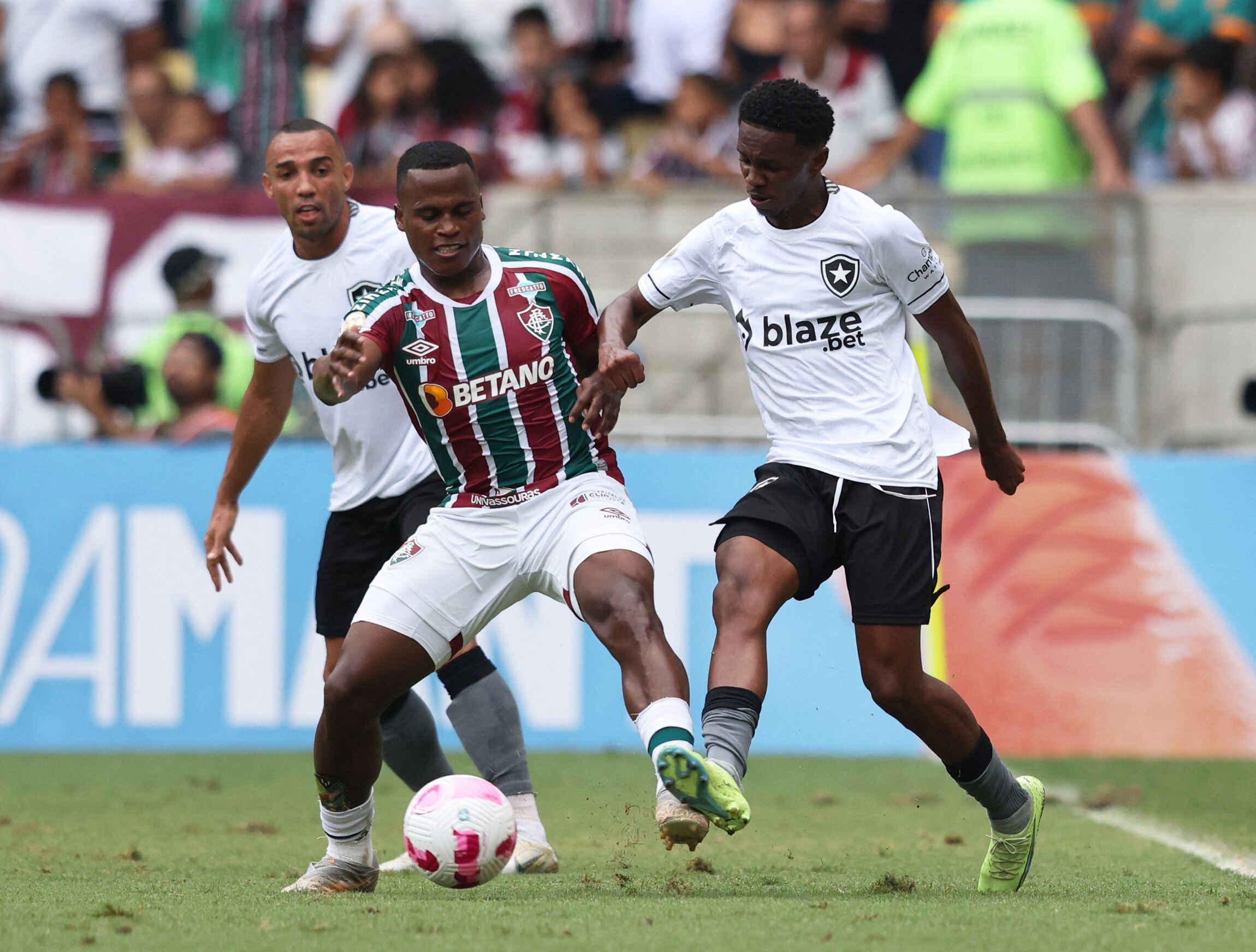 Jhon Arias es el delantero con más juegos disputados en el 2023 entre los convocados. Ha disputado diez juegos con el Fluminense (REUTERS/Sergio Moraes)