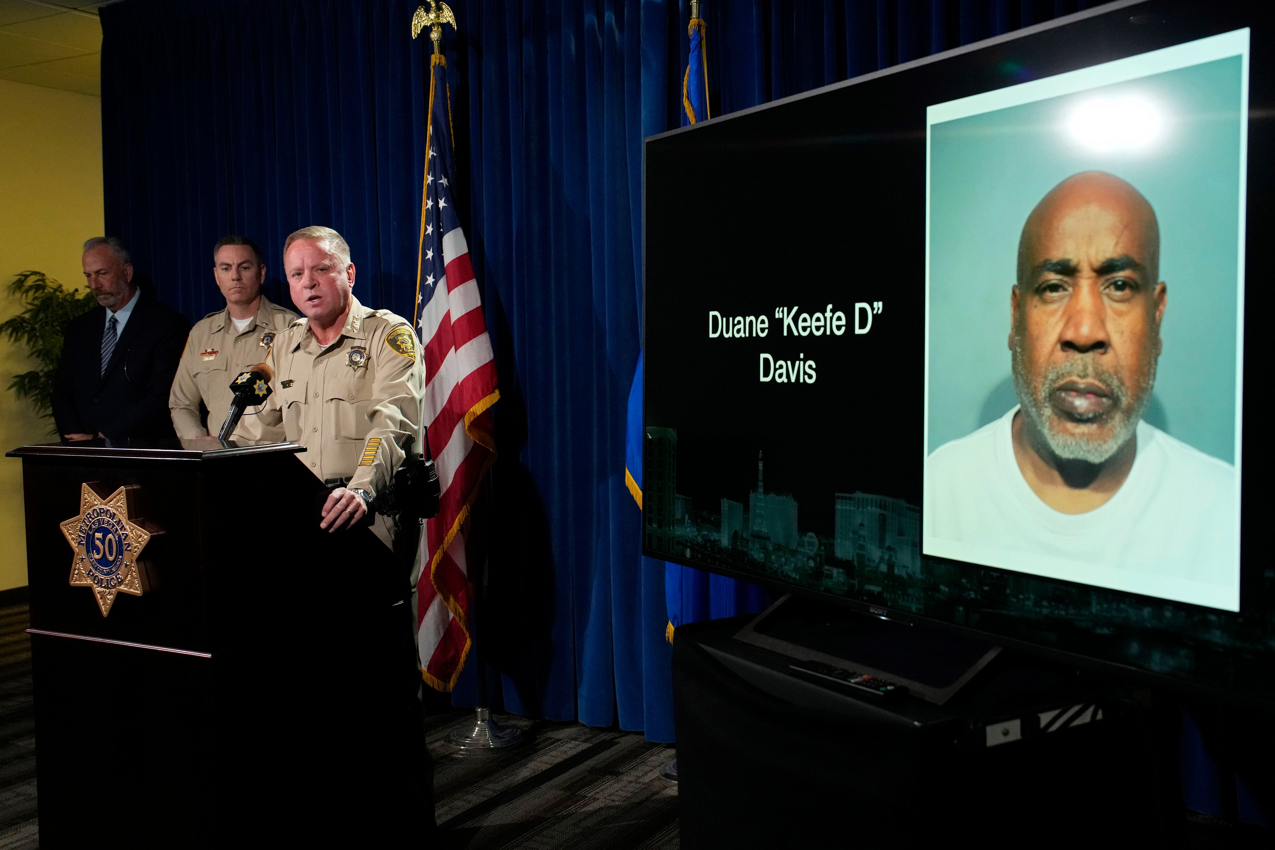 El jefe de la policía de Las Vegas Kevin McMahill acusa formalmente a un sospechoso por el asesinato del rapero Tupac Shakur en 1996. (AP)