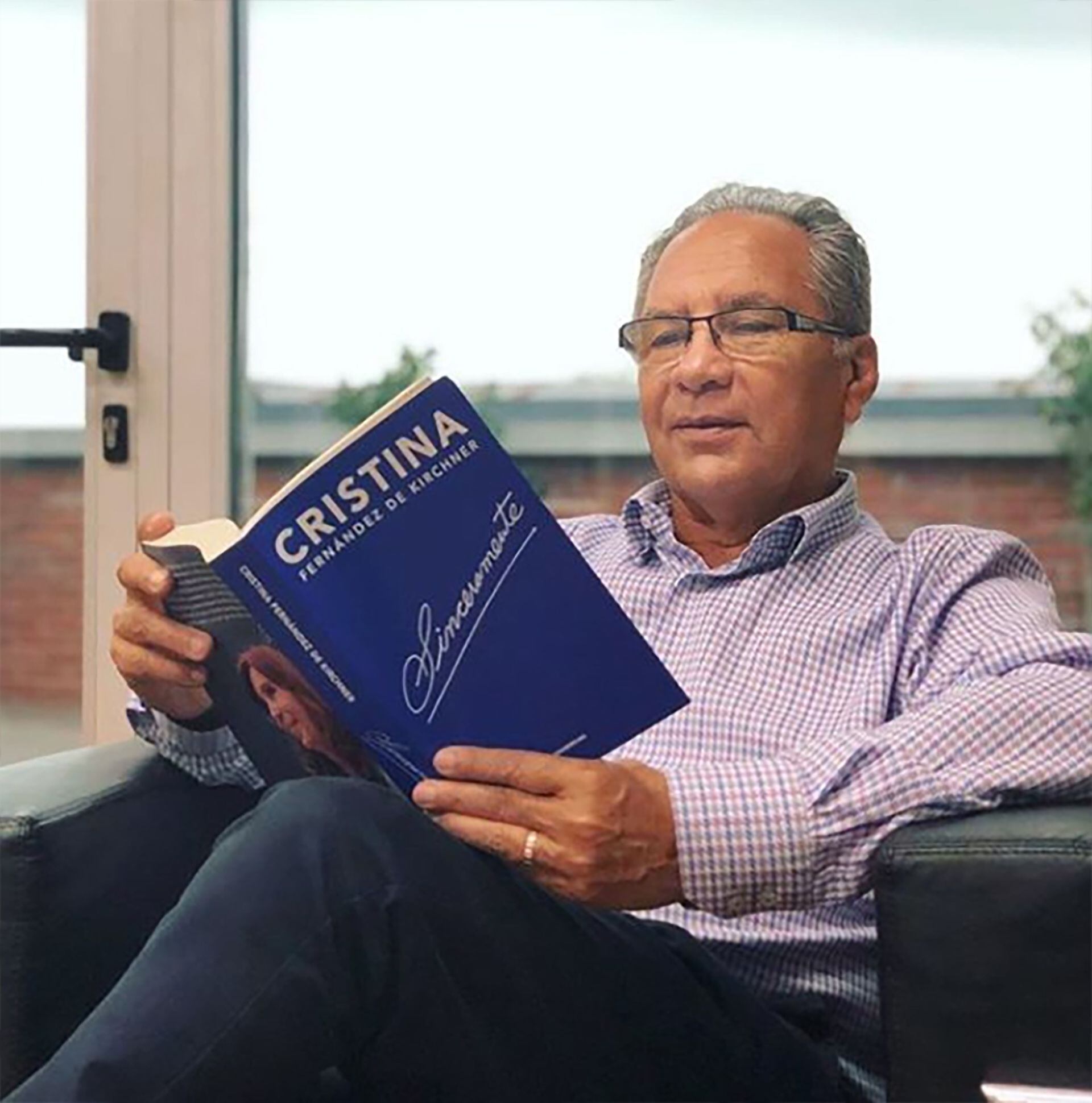 Alberto Descalzo, intendente de Ituzaingó desde 1995, cuando se creó el partido