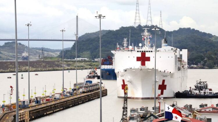 El buque hospital USNS Comfort (Embajada de Estados Unidos en Panamá)