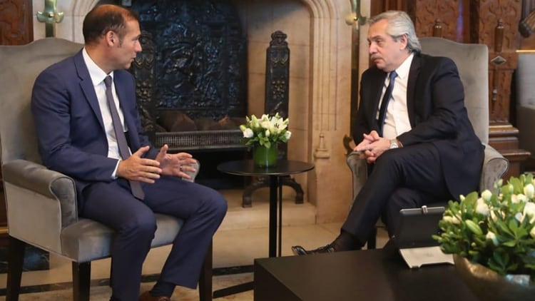 Alberto Fernández y Omar Gutiérrez, ayer en Casa Rosada