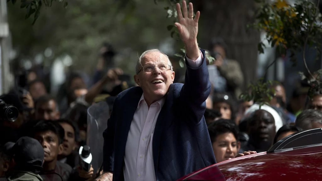 Pedro Pablo Kuczynski lidera el conteo de votos en Perú (Reuters)