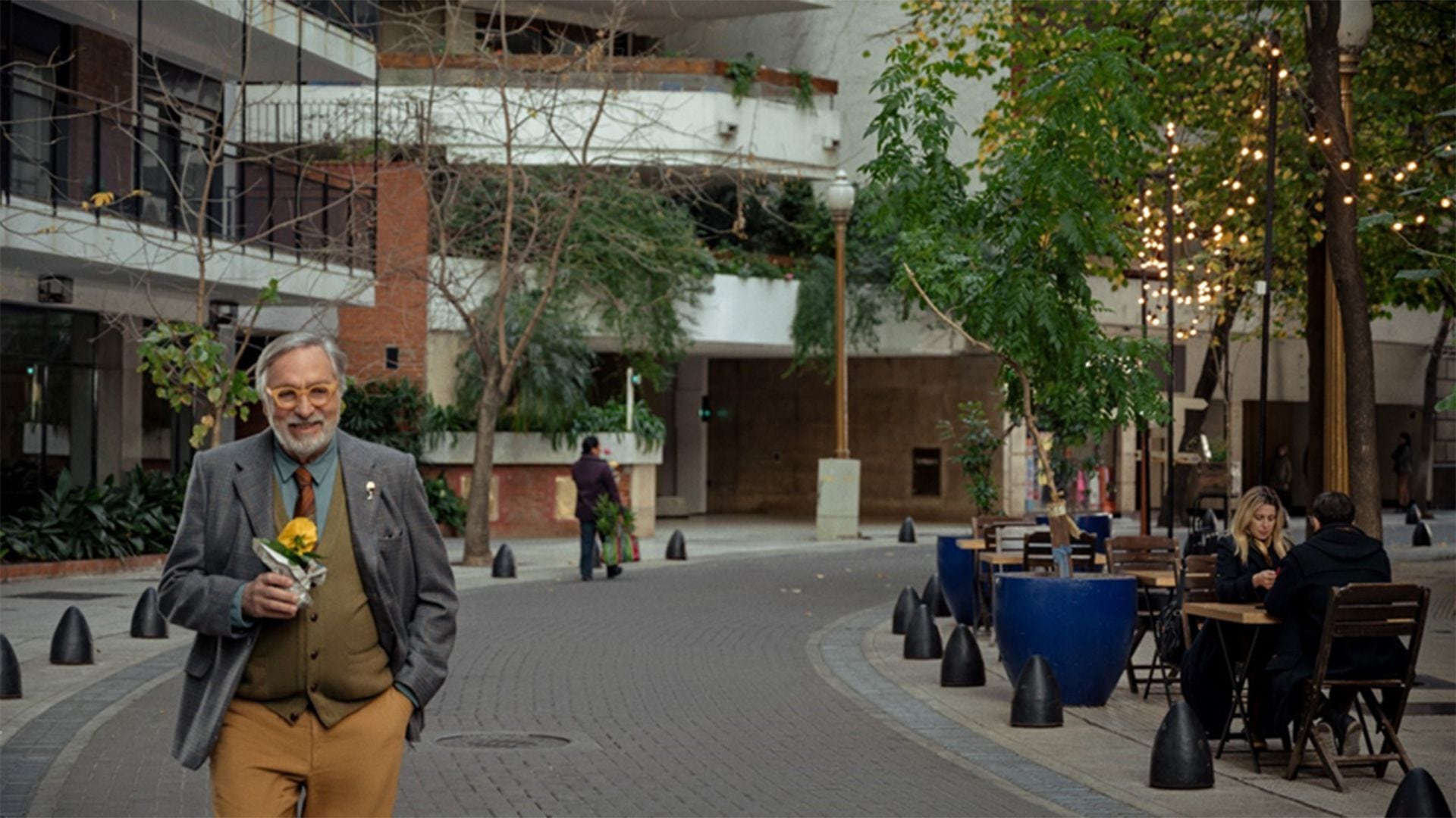 La serie resalta la dualidad de Buenos Aires a través de las calles Arroyo y Florida, cada una con su propio carácter y atractivo para residentes y visitantes. (Créditos: Star+)