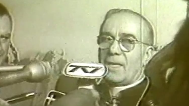 El 22 de diciembre, el Papa hizo llegar un mensaje invitando a la paz a los gobiernos de Argentina y Chile, y el cardenal Antonio Samoré llegó a Buenos Aires el domingo 26. El 8 de enero, en Montevideo, se volvieron a encontrar Pastor y Cubillos con el mediador del Vaticano. La paz había triunfado esta vez. La intervención de Juan Pablo II puso término a una de las semanas más largas del año