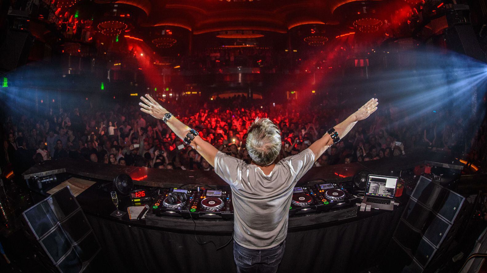 Armin van Buuren, conocido como el rey del trance, es el fundador del sello discográfico Armada Music. 