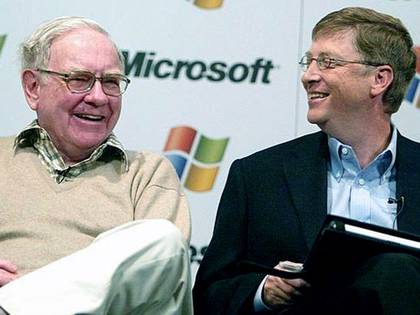 Warren Buffett y Bill Gates se han dedicado en los últimos años a la filantropía (archivo)