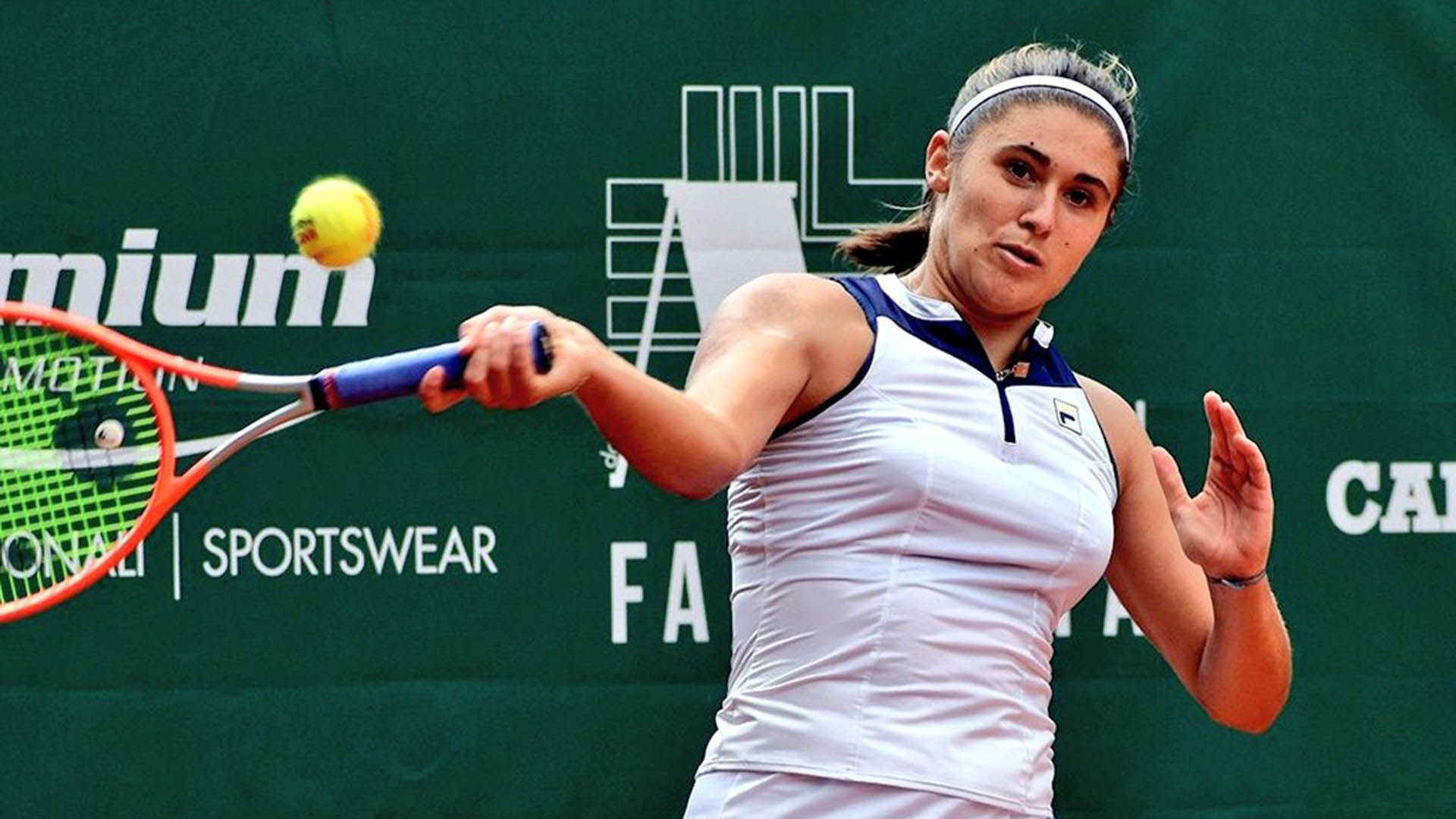 Julia Riera, tenista argentina de Pergamino que alcanzó las semifinales del torneo WTA de Rabat.