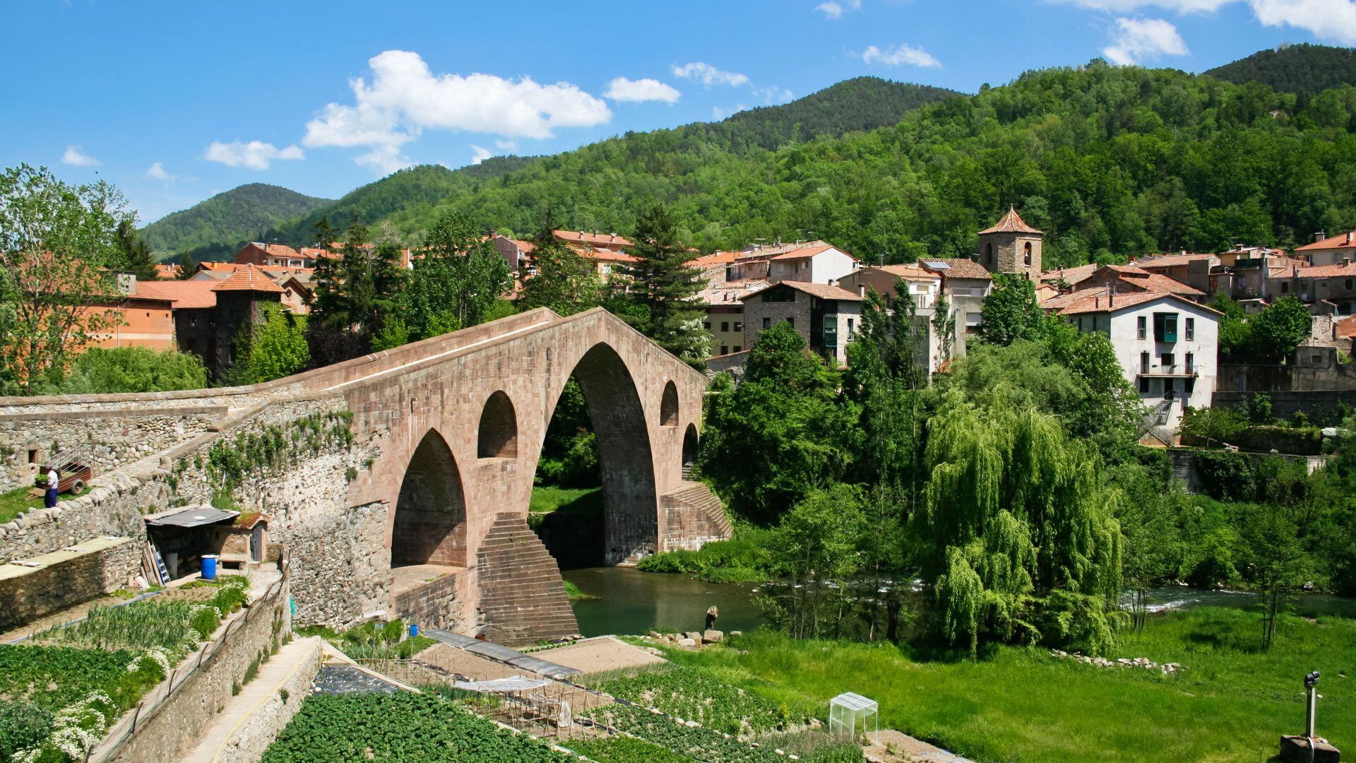 El pueblo de Sant Joan de les Abadesses en Cataluña (ShutterStock).