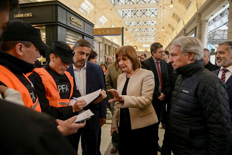 El programa Ofensores de Trenes faculta a la Policía Federal a pedir documentos de identidad en las estaciones ferroviarias