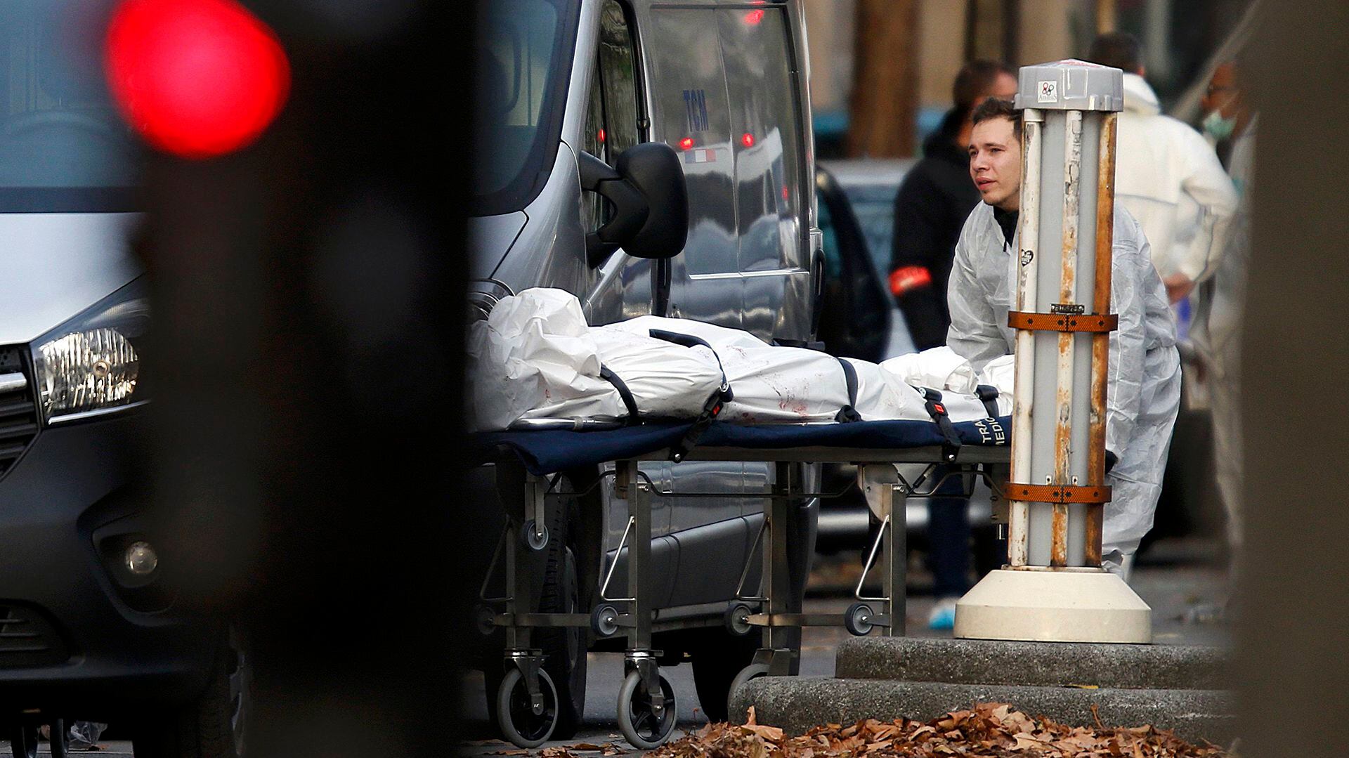 Más de cien muertos. En el atentado en París.
