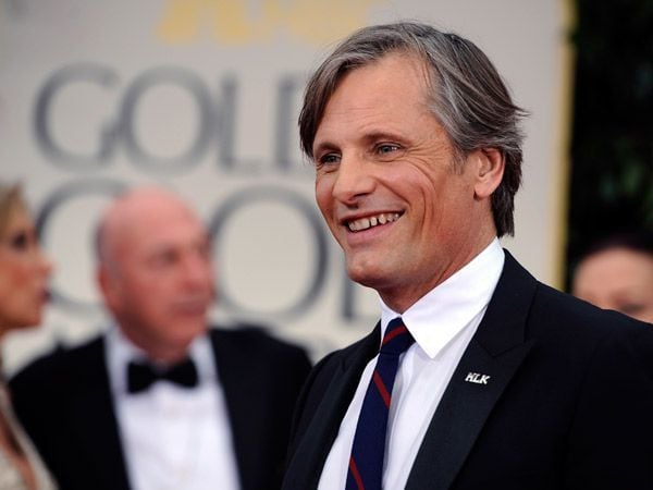 Viggo Mortensen en los Globo de Oro, con la corbata de San Lorenzo (AP)