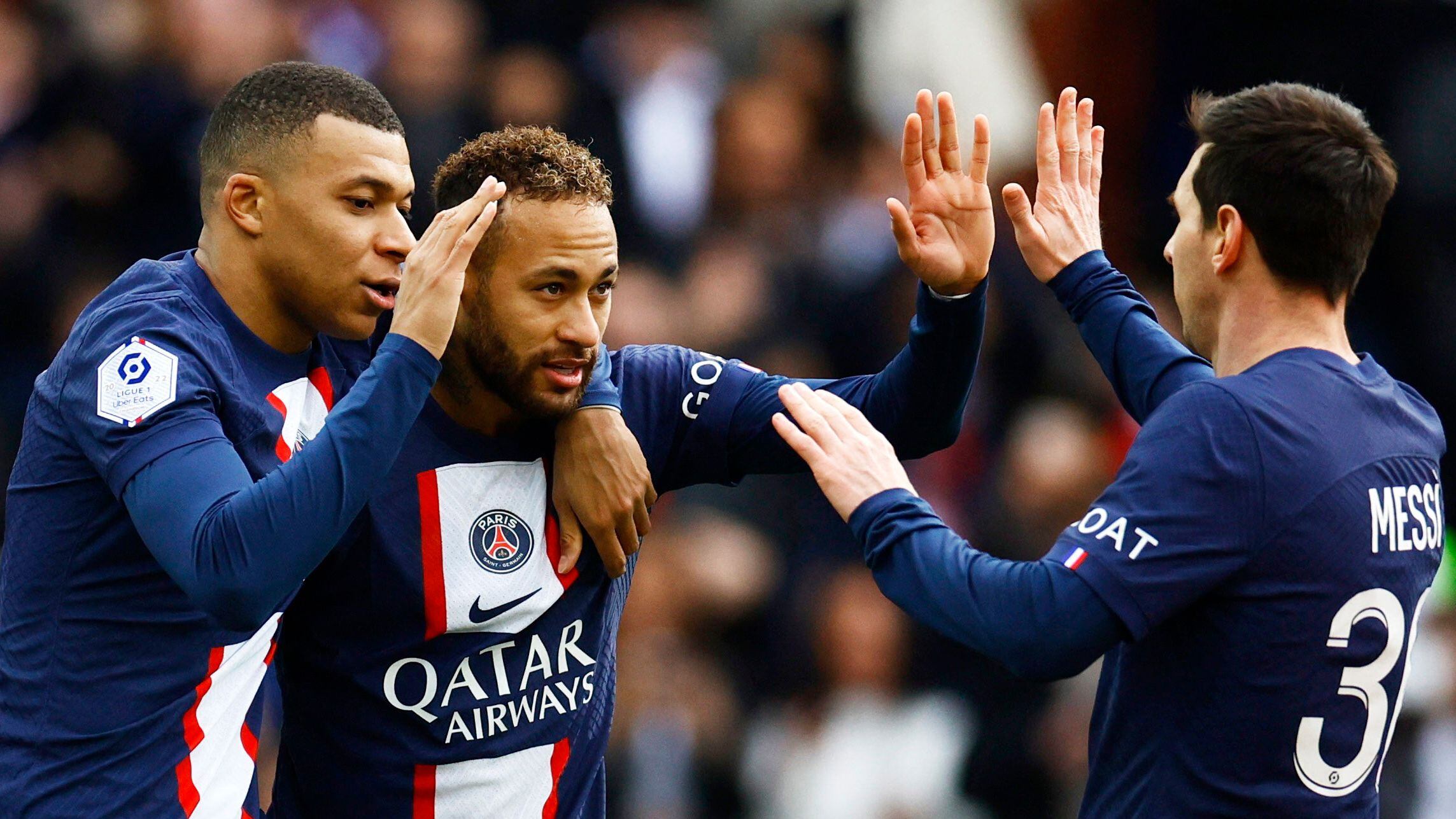 PSG no quiere seguir con el tridente ofensivo compuesto por Mbappé, Messi y Neymar de cara a la próxima temporada (REUTERS/Sarah Meyssonnier)