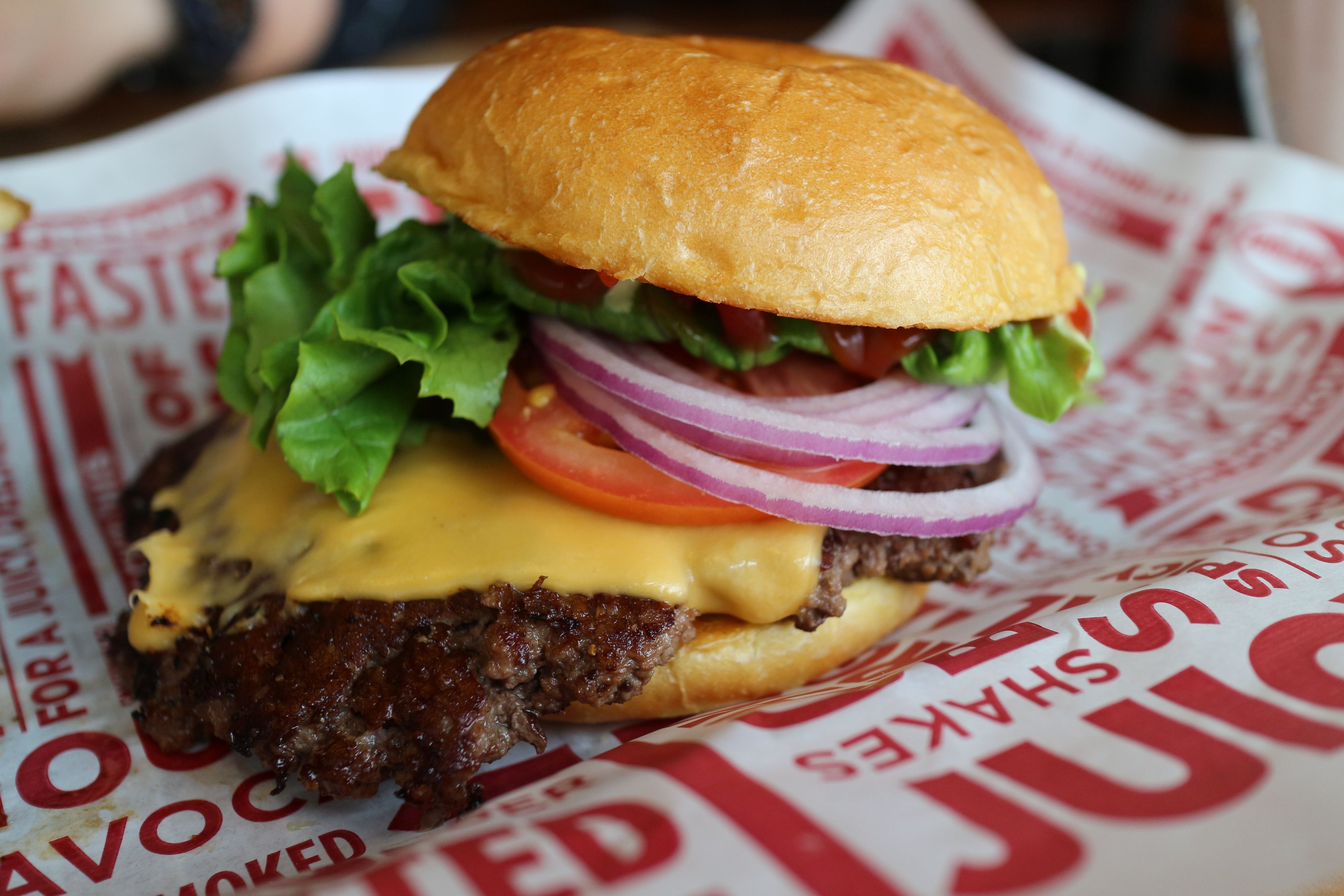 Una clásica 'smash burger' (Flickr)