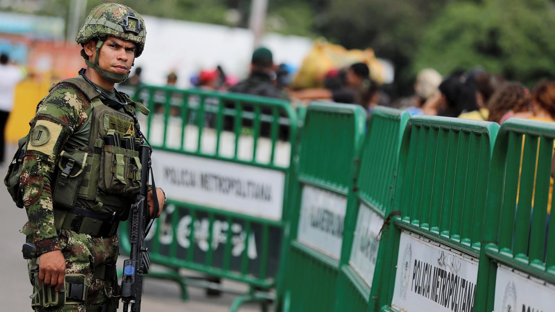 Ejército custodia la frontera. REUTERS/Luisa Gonzalez