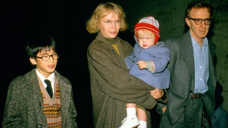 Woody Allen, junto a su familia.