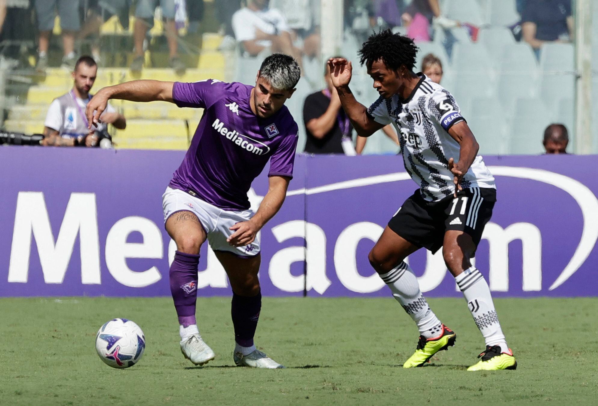 Juan Guillermo Cuadrado fue titular con la Juventus ante la Fiorentina. Foto:  REUTERS/Ciro De Luca