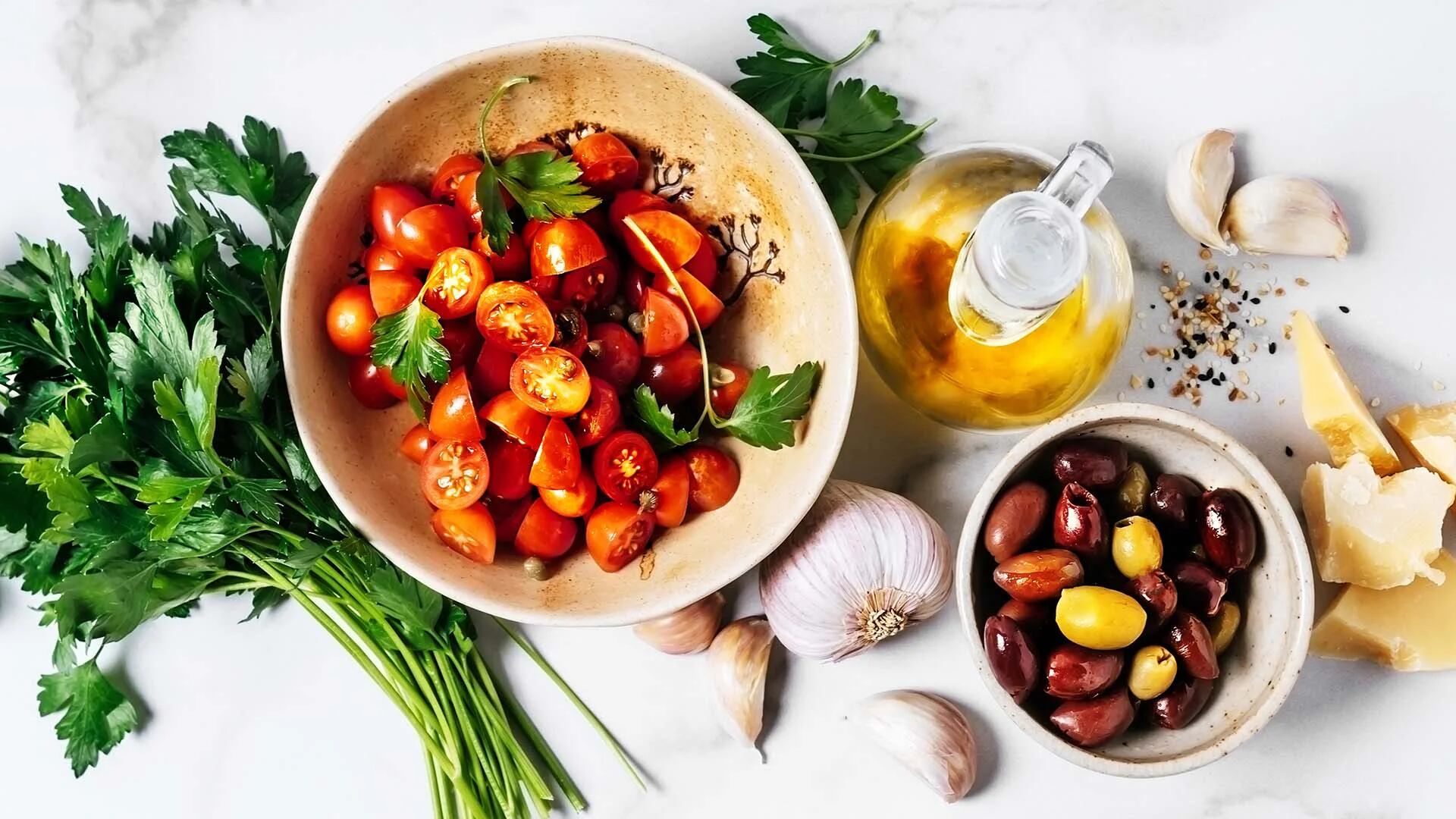 A los ya conocidos beneficios para la salud, los investigadores sumaron que la dieta mediterránea resulta más amable con el medio ambiente (Getty)