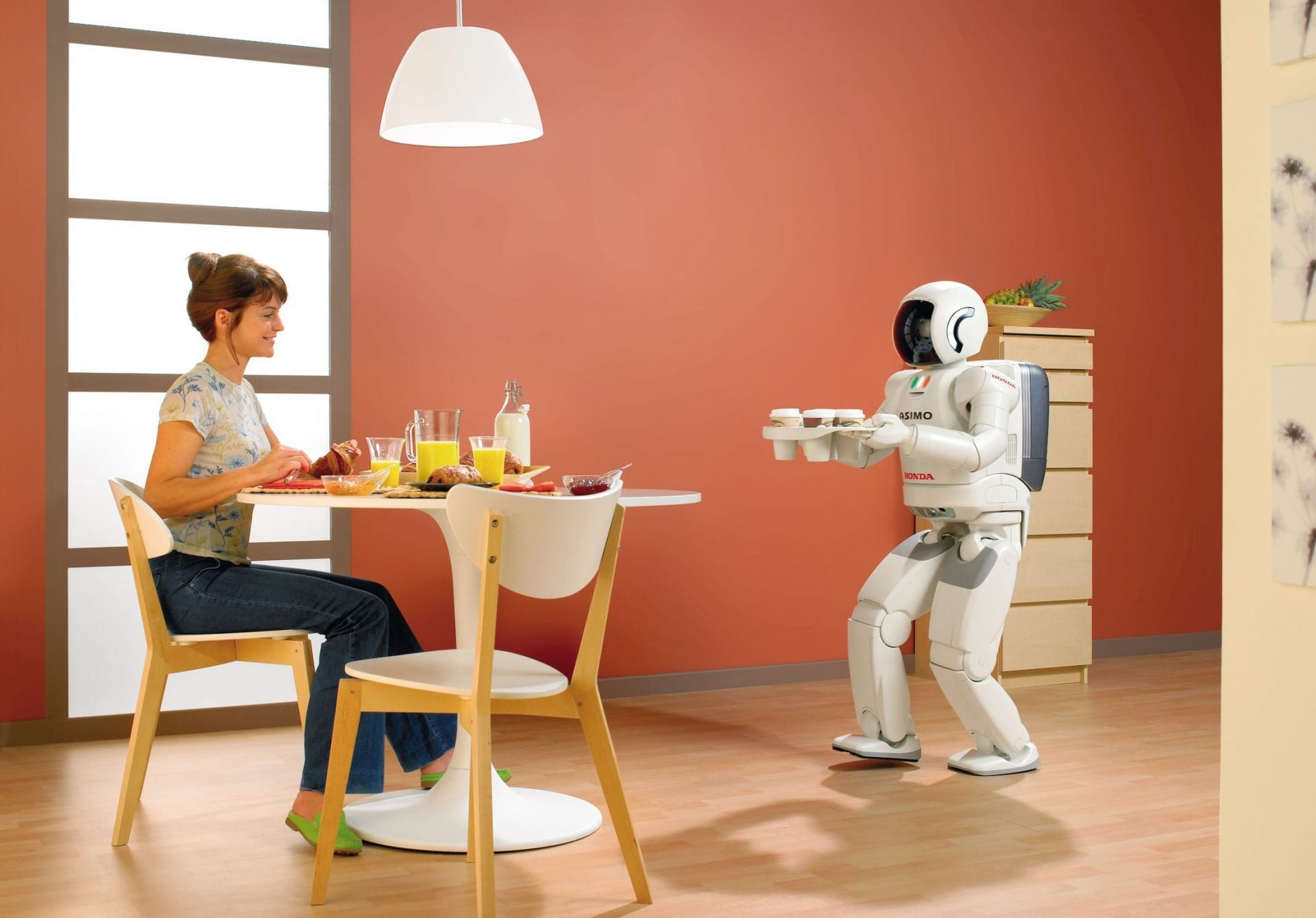 Robots en un futuro conviviendo con los humanos en sus hogares. (foto: Autodesk Journal)