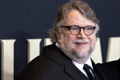 Por su parte, y después de ganar el Óscar a la mejor película, Guillermo del Toro vuelve a desplegar su universo en la gran pantalla con “Nightmare Alley”, una vuelta al “film noir” que fascinó a Hollywood en los años 40 y 50. (Foto: EFE)
