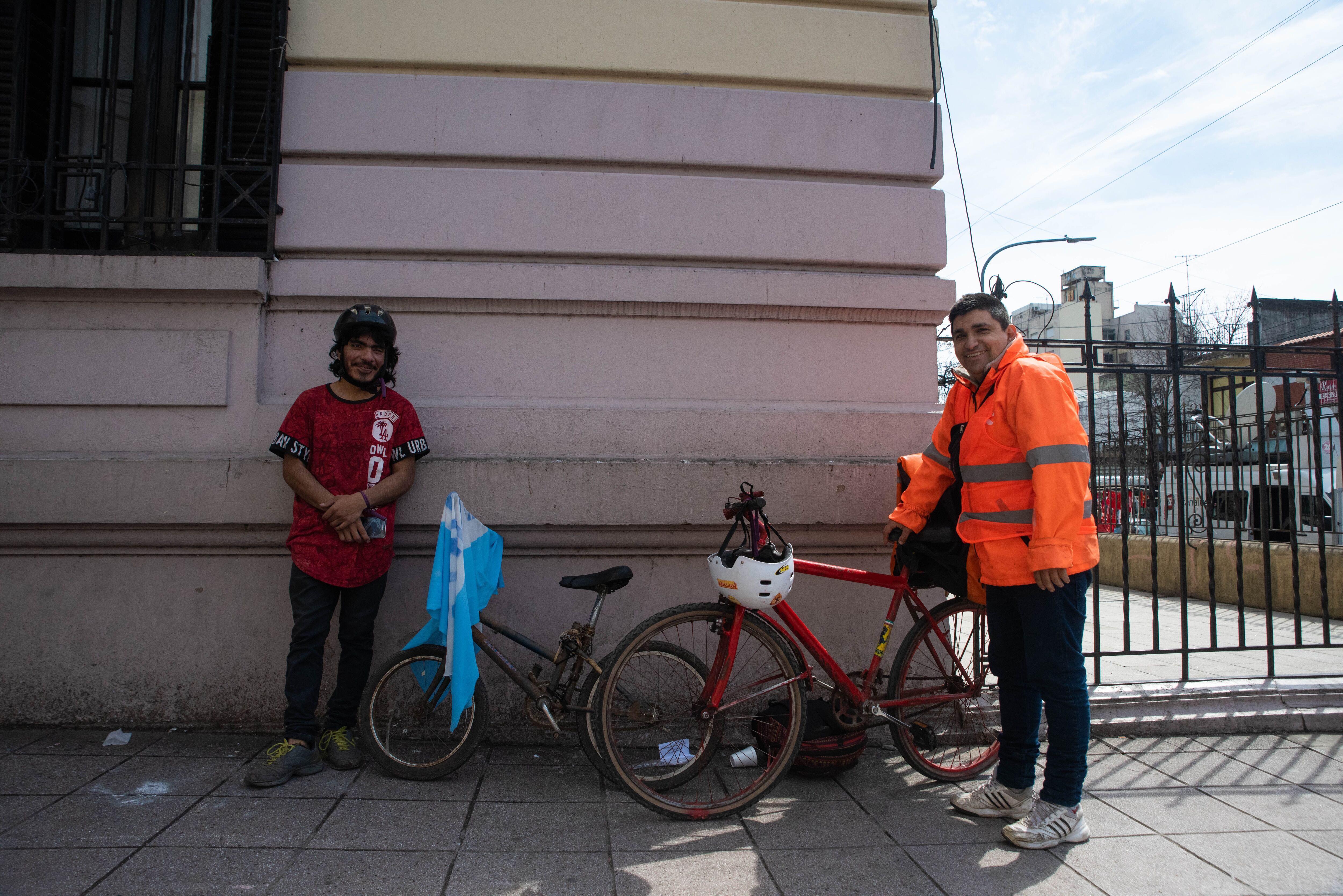 Mauro y Esteban Gorosito son hermanos y recorrerán el trayecto en bicicletas