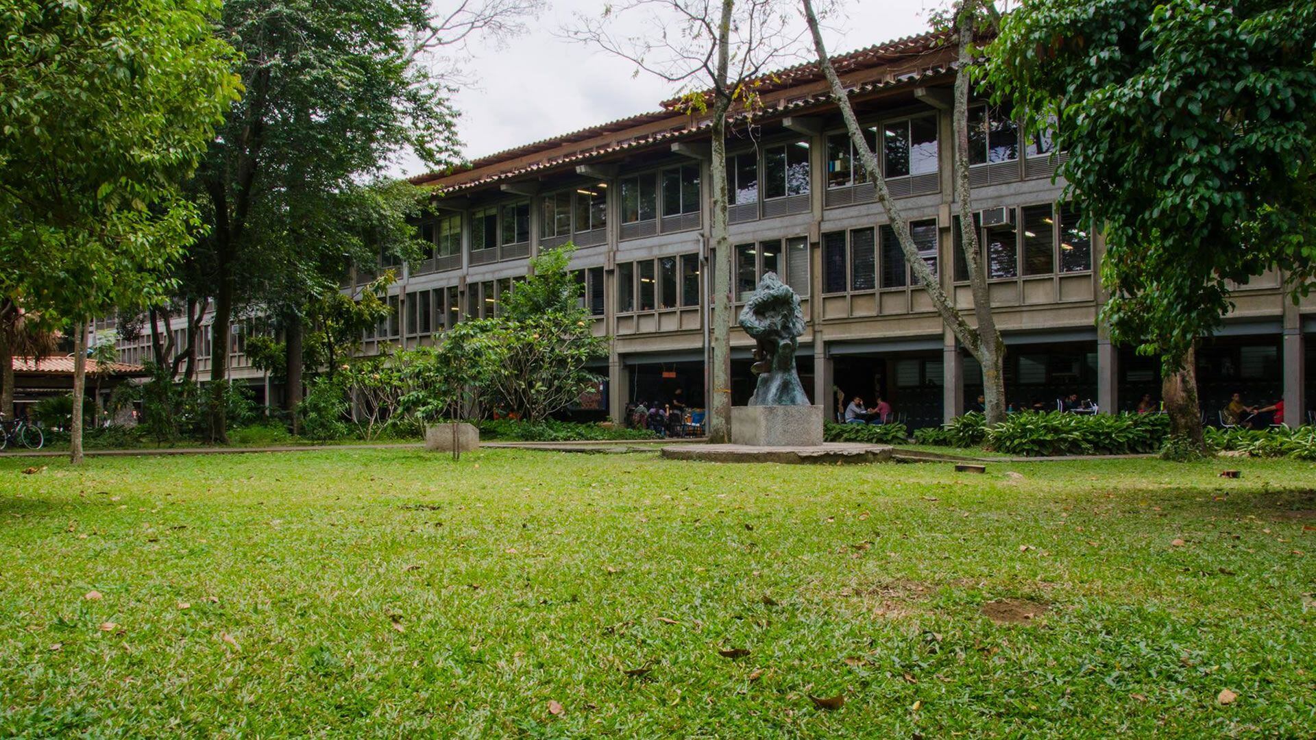 Instalaciones de la Facultad Educación de la Universidad de Antioquia. Imagen de referencia.