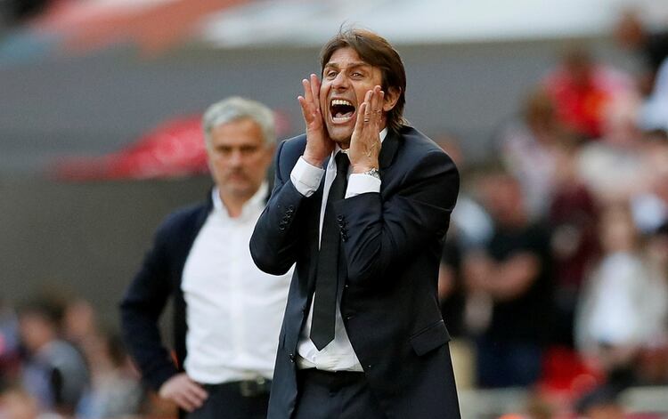 Antonio Conte firmÃ³ por tres temporadas a 10 millones (sin contar las primas) cada una. (REUTERS/David Klein/archivo)