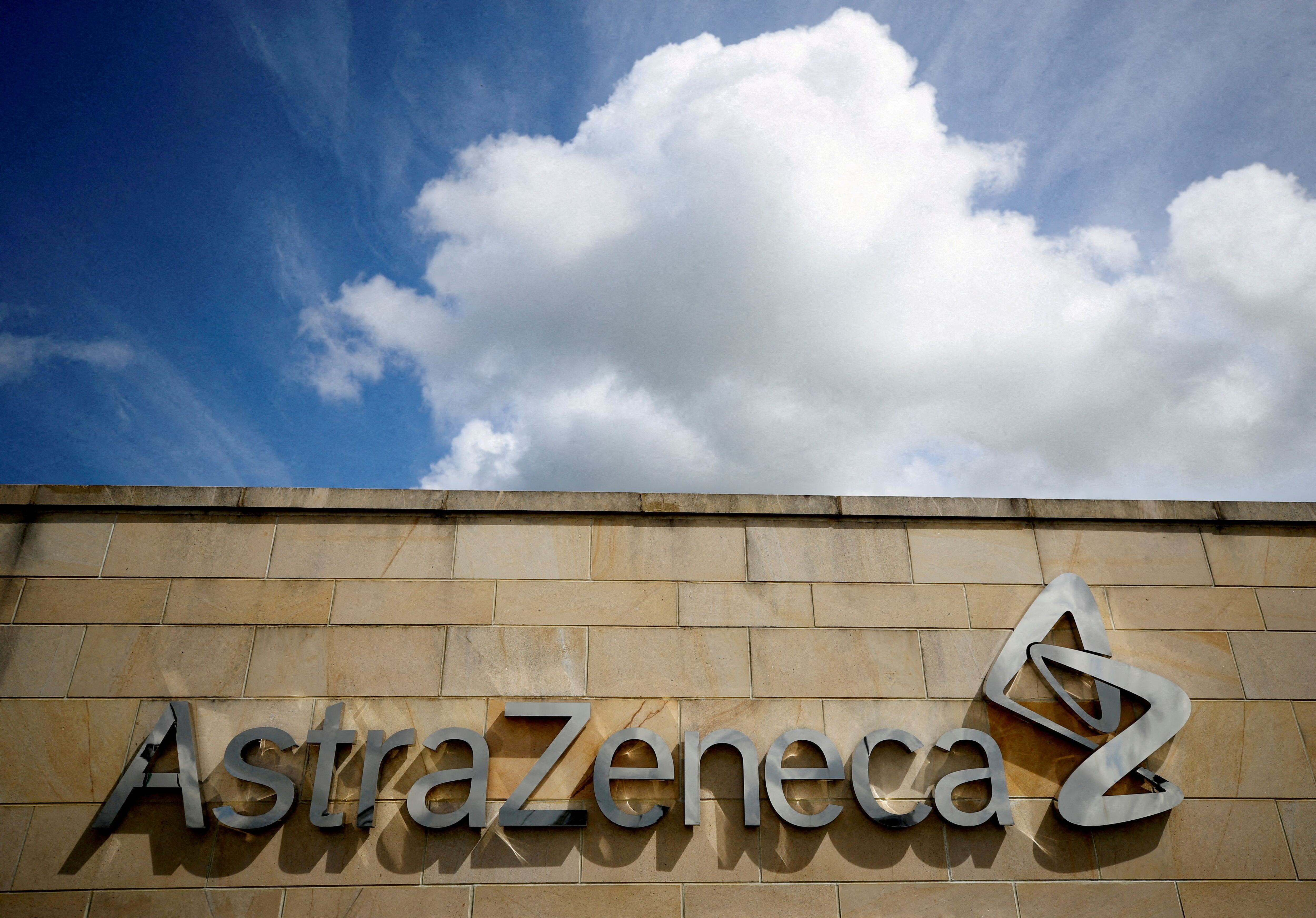 AstraZeneca expande su colaboración en China, tras su previo acuerdo con Eccogene para desarrollos en medicamentos adelgazantes. REUTERS/Phil Noble)