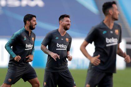 El futuro en el Barcelona de Lionel Messi y Luis Suárez pende de un hilo (Manu Fernandez/Pool via REUTERS)