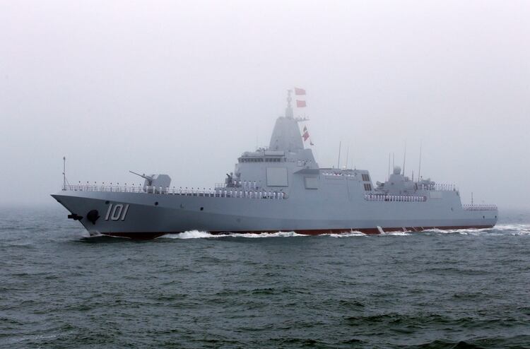 El Nanchang participó del desfile naval (Reuters)