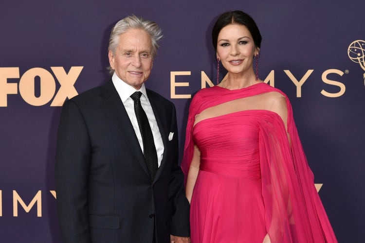 Michael Douglas y Catherin Zeta-Jones nacieron el mismo día, pero con 25 años de diferencia