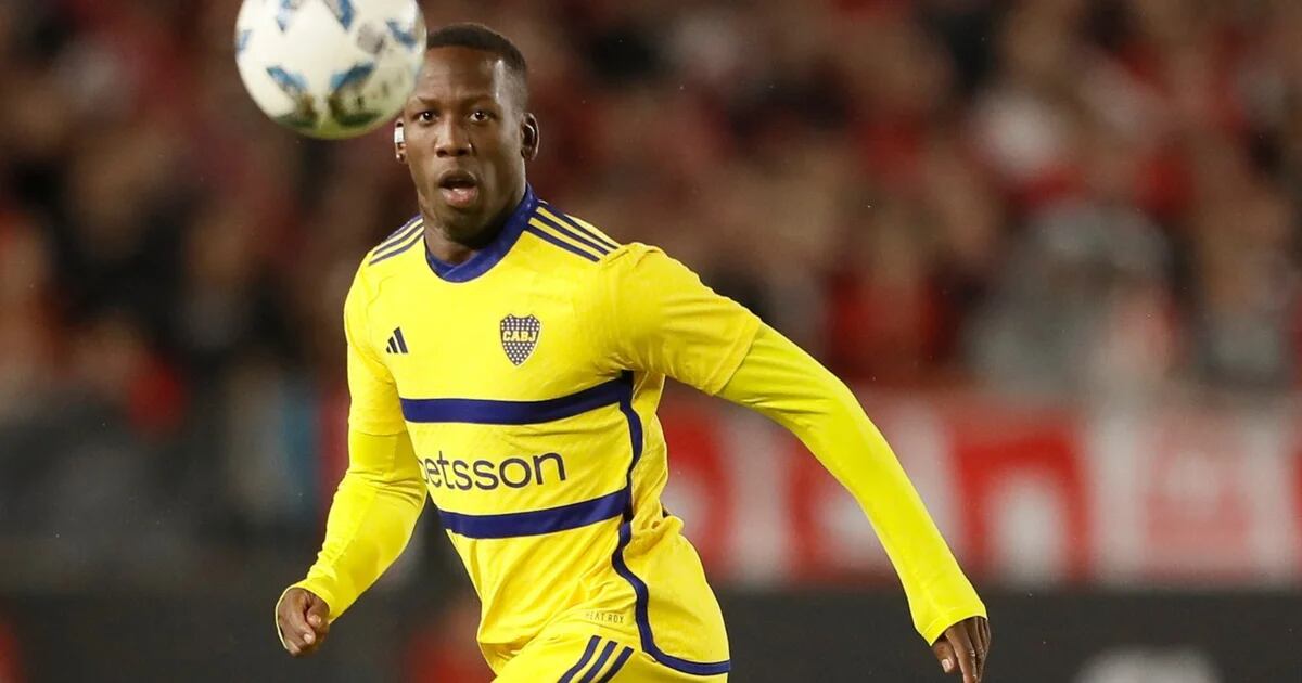 Luis Advíncula close to renewing his contract with Boca Juniors until 2026
