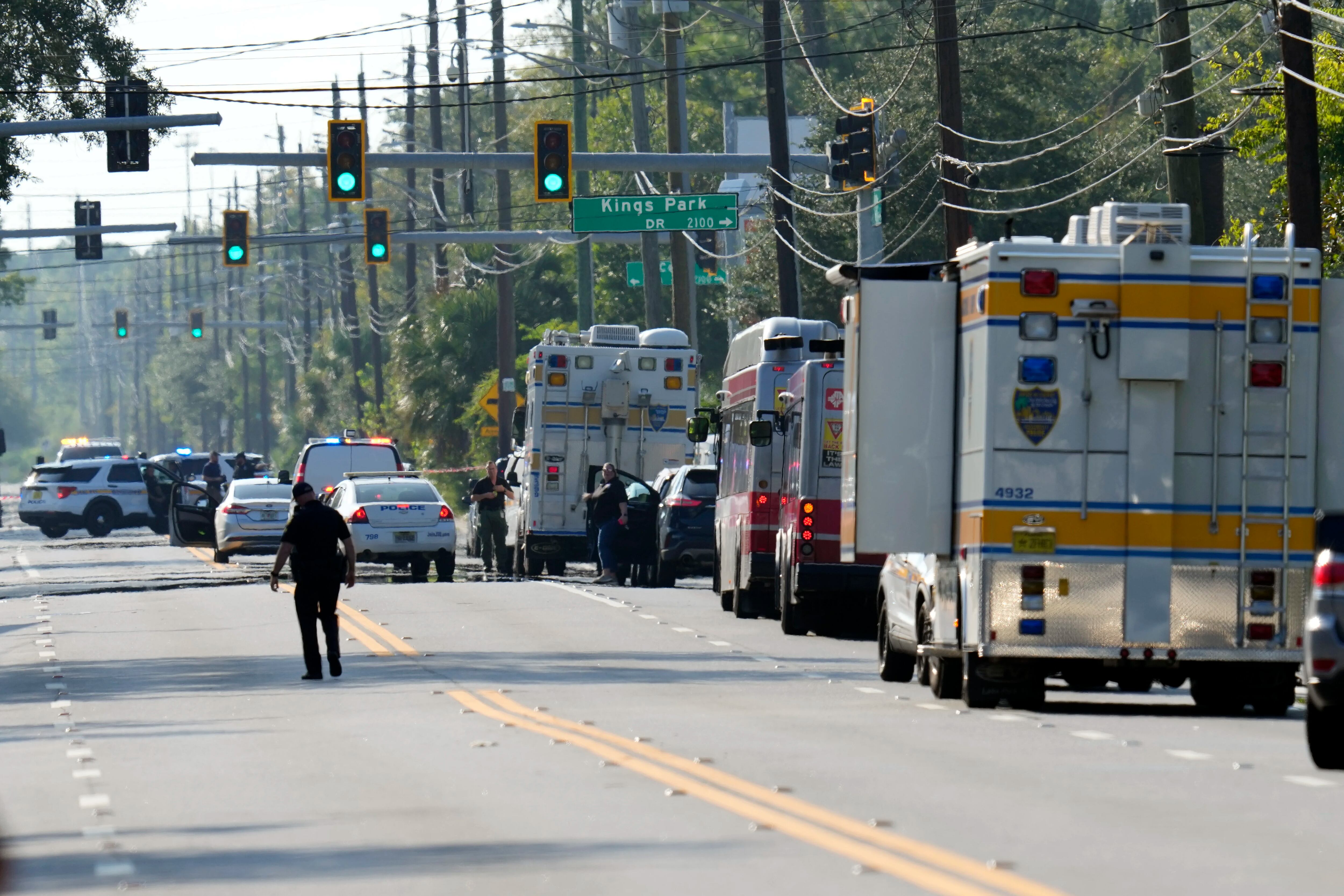 Un ataque armado por odio racial dejó tres muertos en Jacksonville, Florida      