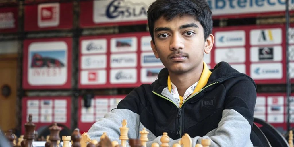 La nueva estrella india de 17 años que brilla en el mundo del ajedrez y superó las hazañas de Bobby Fischer, Kasparov y Carlsen 