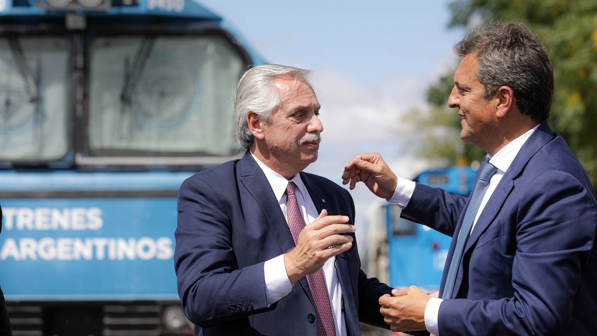 Massa y Alberto Fernández en Mendoza, donde anunciaron el regreso de un servicio ferroviario