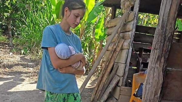 Desnutrida y con un bebÃ© reciÃ©n nacido, asÃ­ fue encontrada Patricia Aguilar en medio de la selva en PerÃº (EFE)