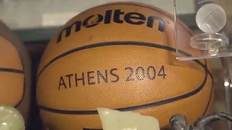 La pelota de la final en Atenas 2004