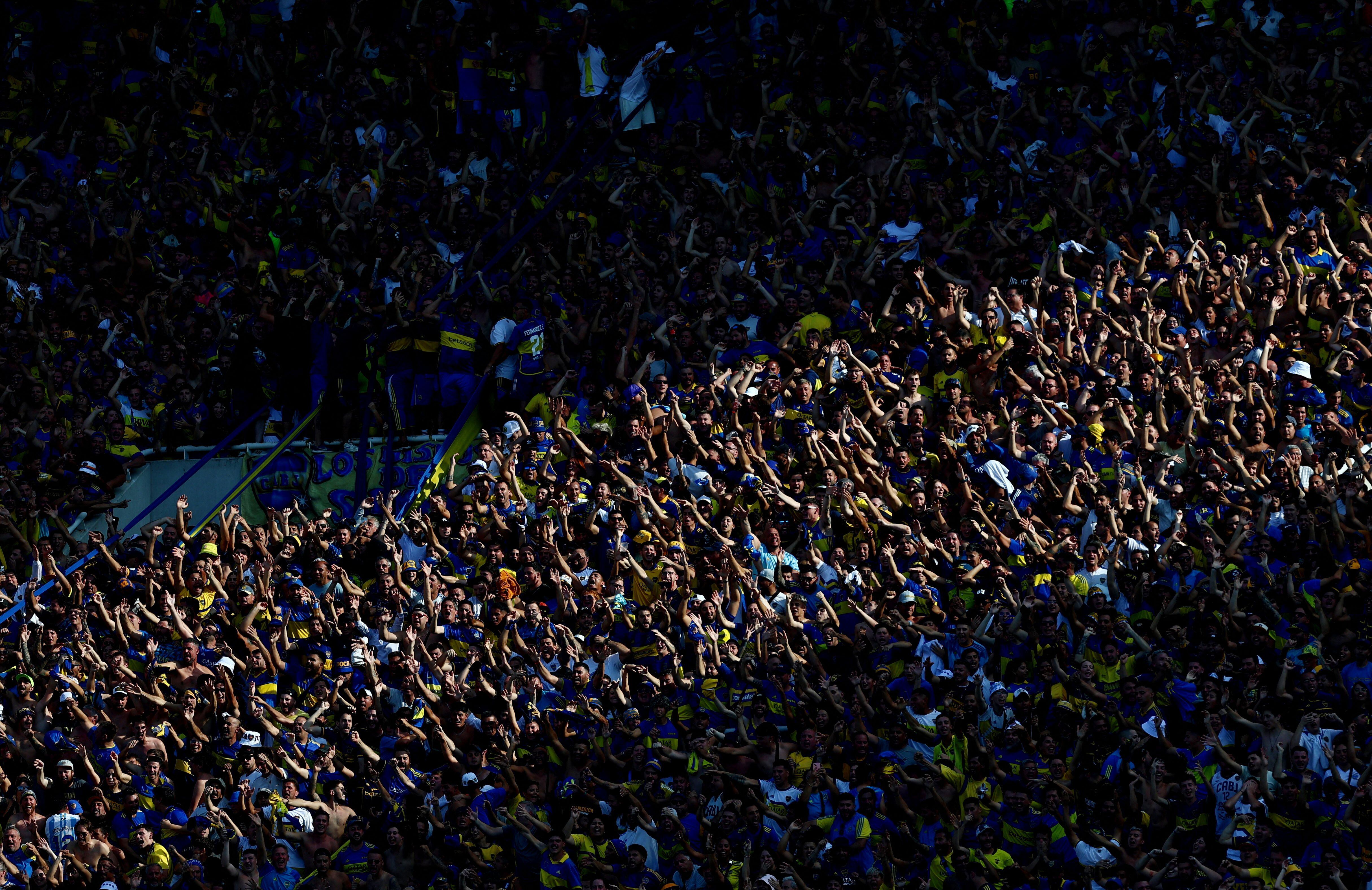 Los hinchas de Boca Juniors celebraron una victoria inolvidable frente a su eterno rival y con ambas parcialidades 