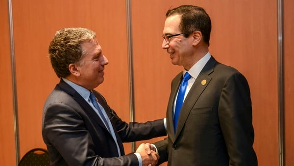 El ministro argentino Nicolas Dujovne y el norteamericano Steven Mnuchin, en Buenos Aires, en la primera reunión de Finanzas del G20 (NA)
