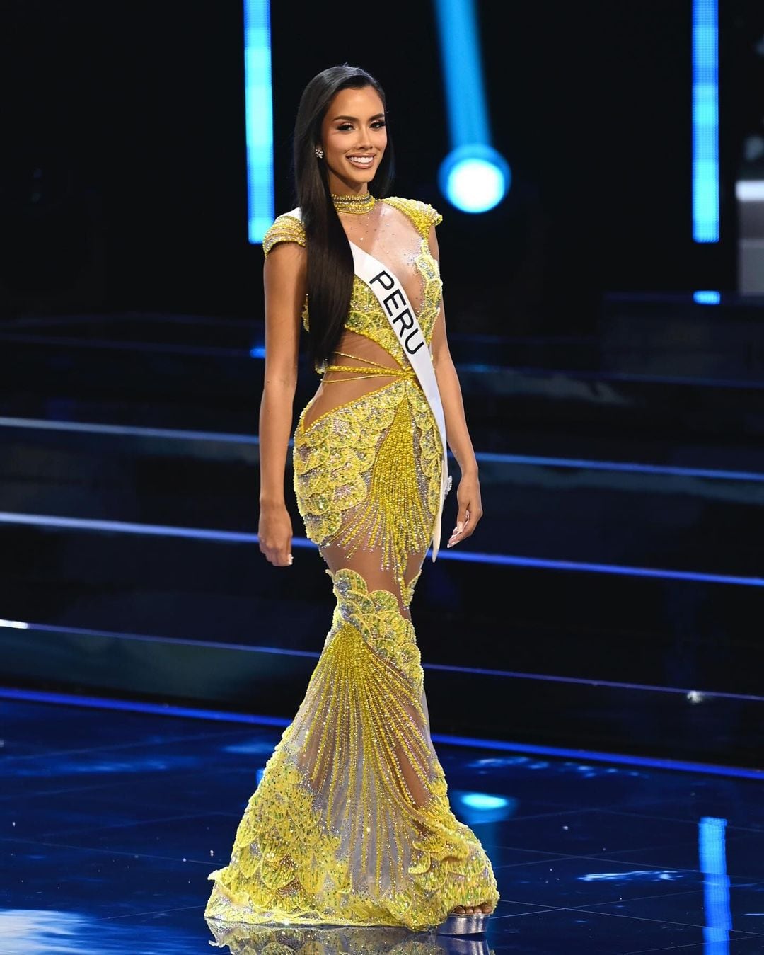 Camila Escribens desfiló en vestido de gala. Miss Universo