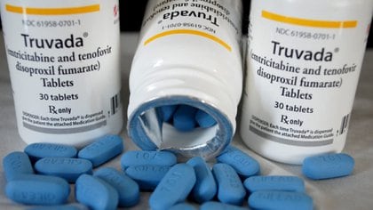 Truvada, una píldora diaria usada para prevenir la infección por VIH. Ahora, un nuevo medicamento inyectable puede ser más eficaz.