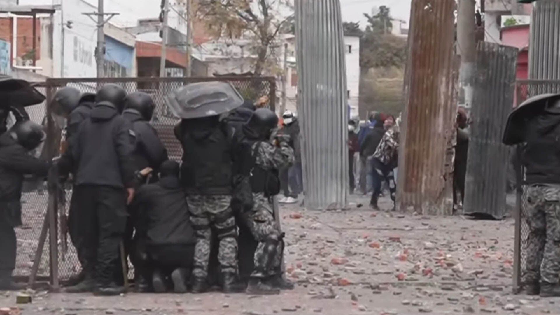 Piedras, balas de goma y gases lacrimógenos, uno de los momentos más tensos del conflicto social sucedido en Jujuy